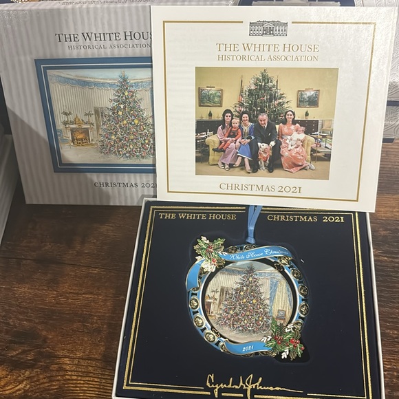 White House Christmas Ornament 2021 - Picture 2 of 4